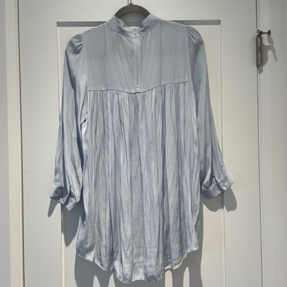 Elegant Classy Blue Women's Top - Picture 4 of 4